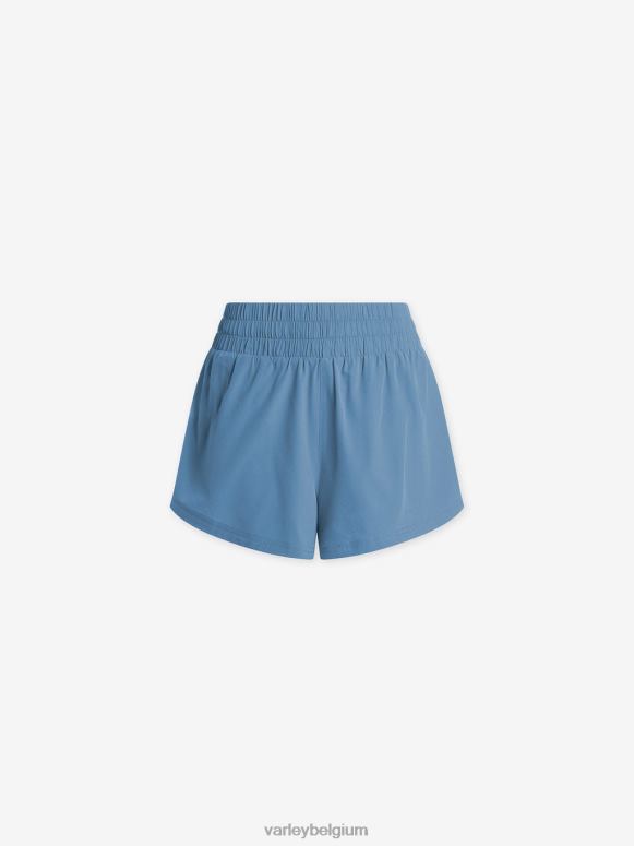 blauwe hemel vrouwen Kallin loopt kort 3 